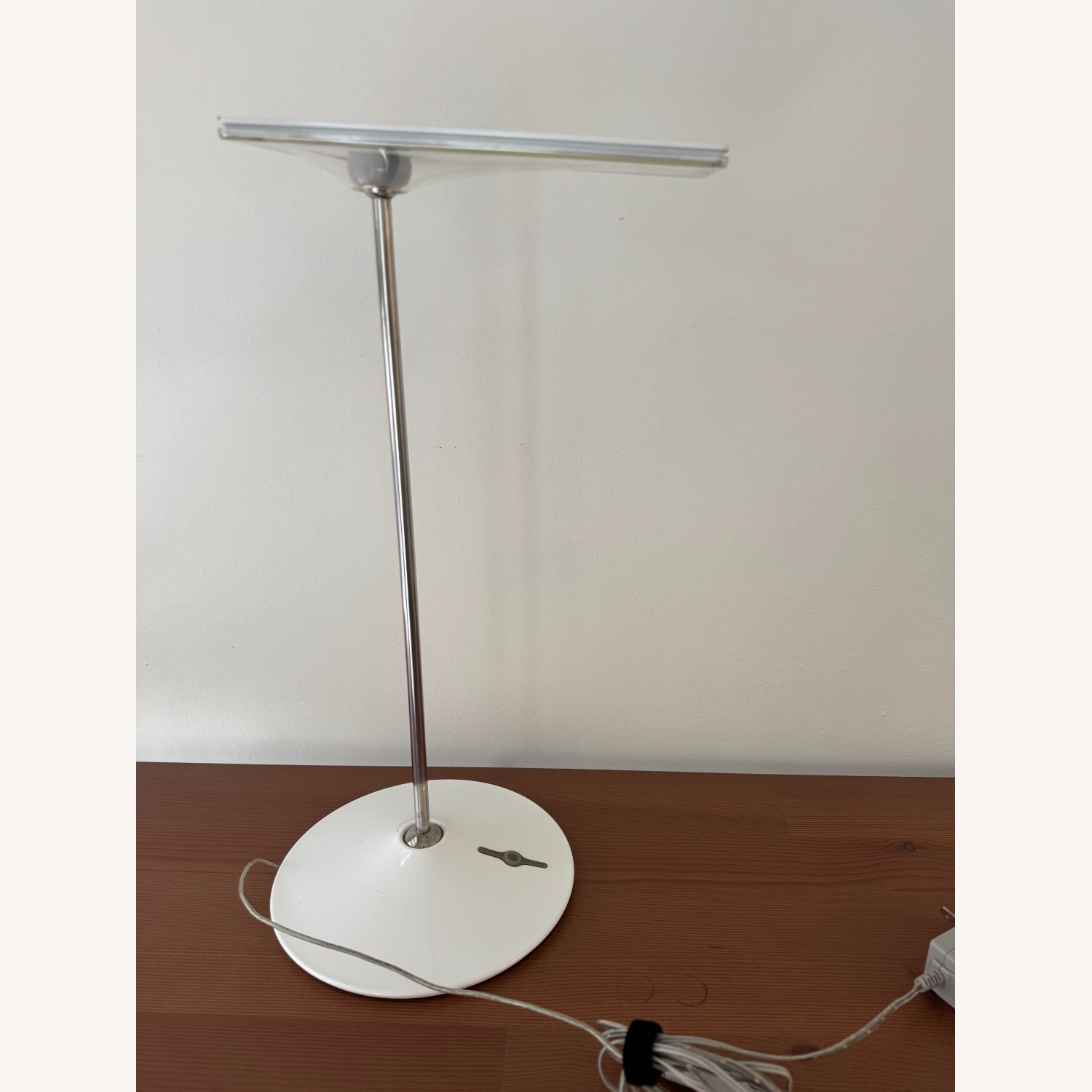 Humanscale Horizon 2.0 Desk Lamp - image-5
