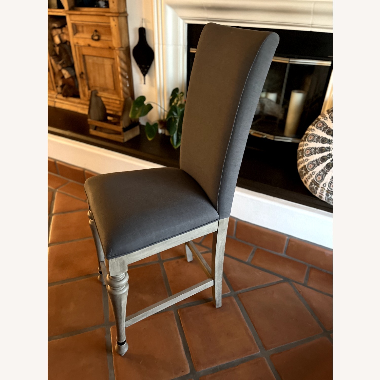 Caira Countertop 8-Piece Dining Set - image-4