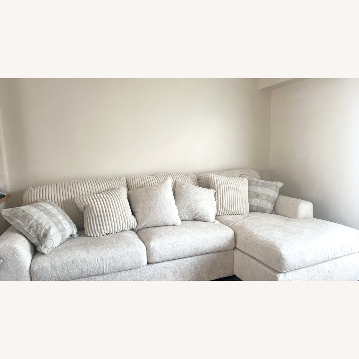 Ashley 2 Piece Sectional With Chaise - image-1