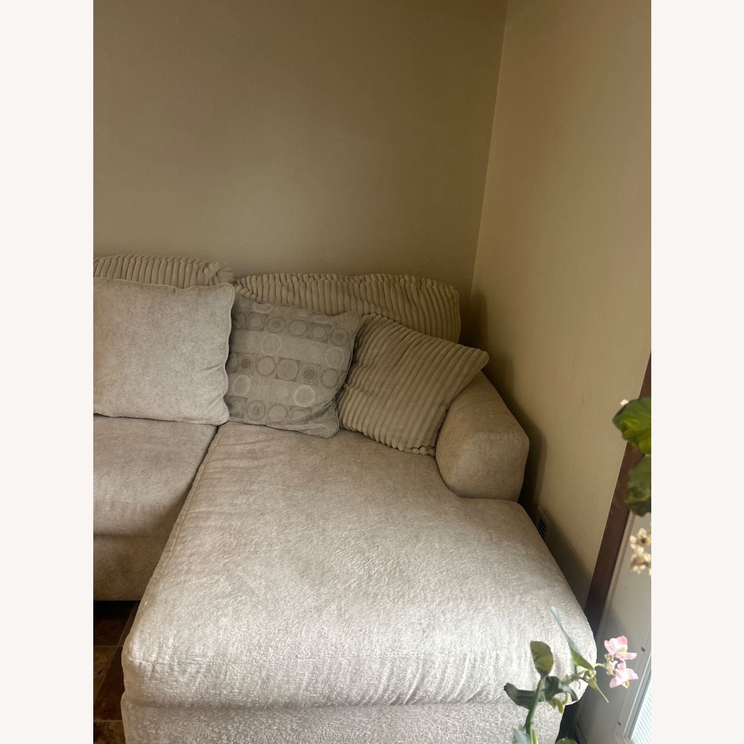 Ashley 2 Piece Sectional With Chaise - image-4