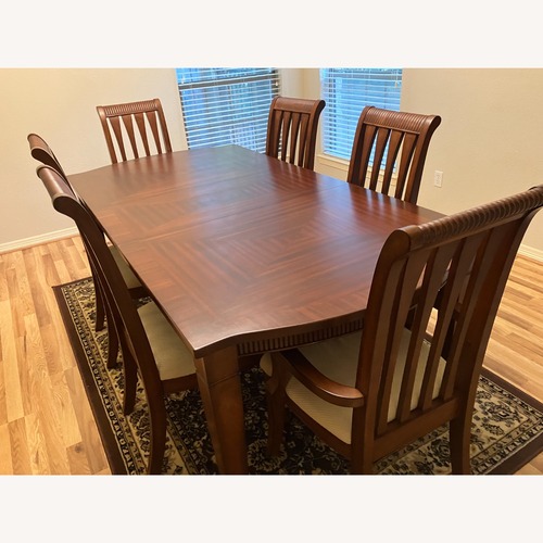 Used Dining Room Set for sale on AptDeco