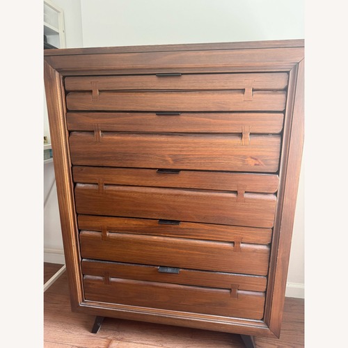 Used  Rustic 5-Drawer Dresser for sale on AptDeco
