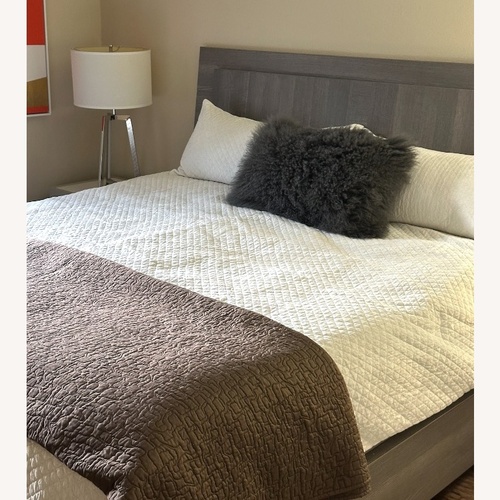 Used King Size Bed for sale on AptDeco