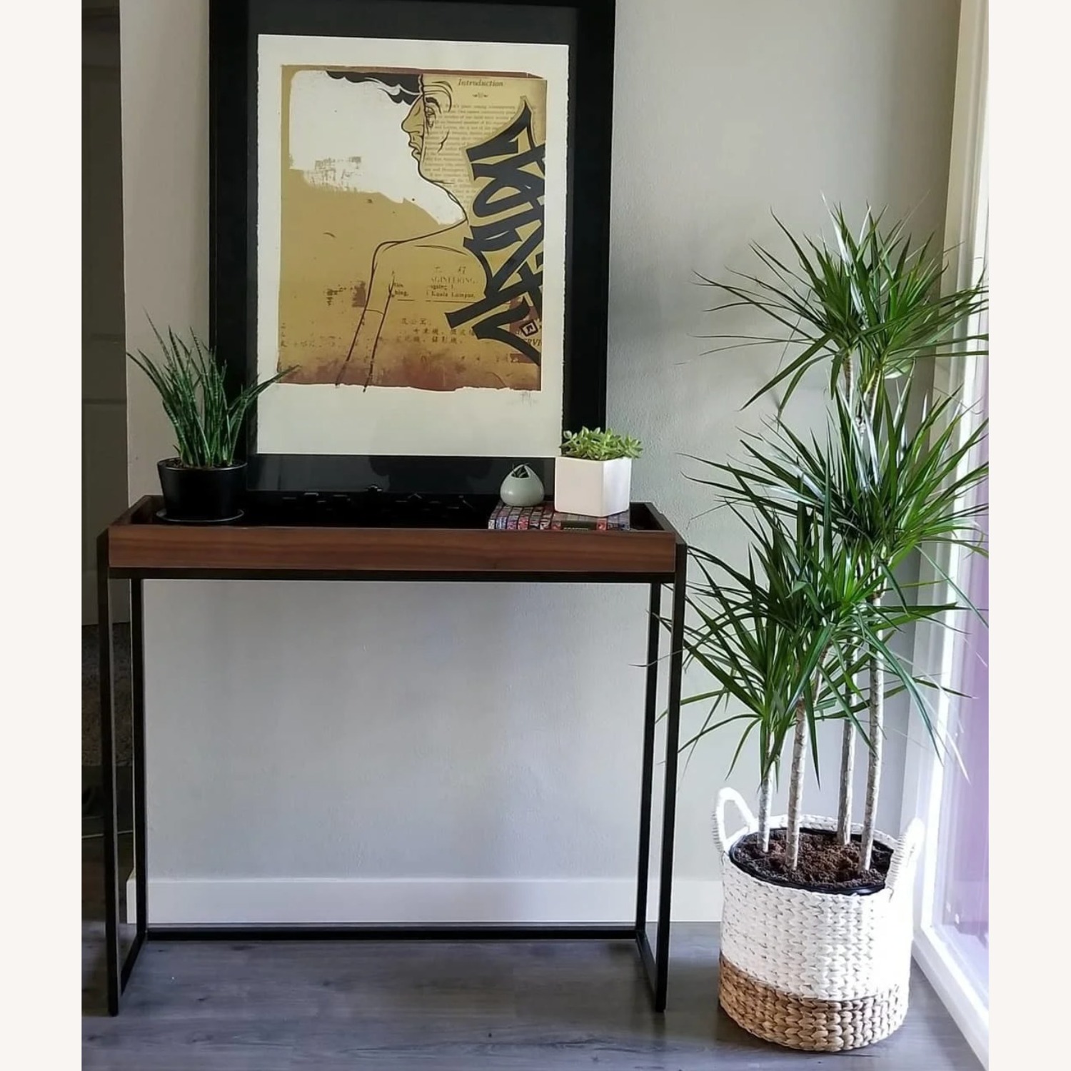 Article Oscuro 39" Console - Walnut - image-4