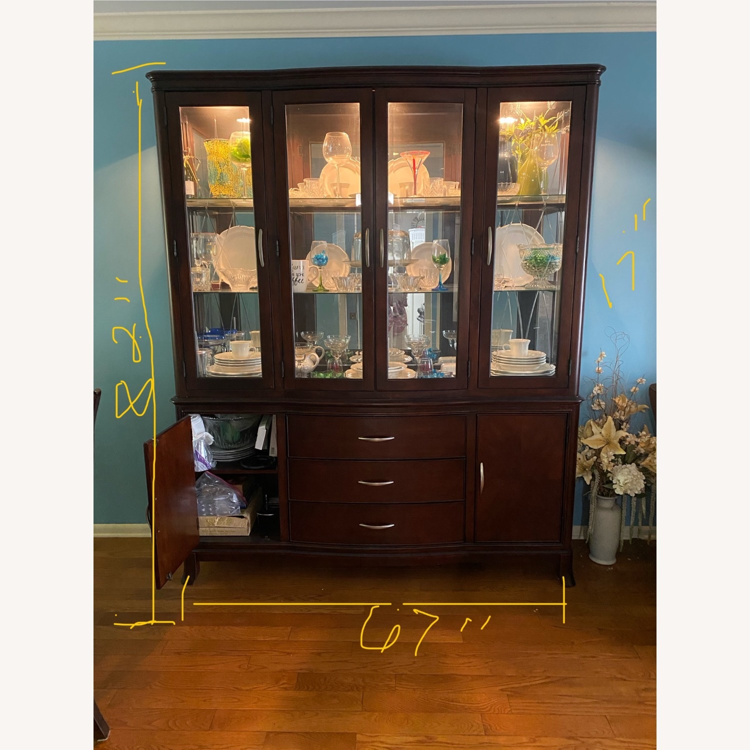 China Buffet W Hutch (China Cabinet) - image-2