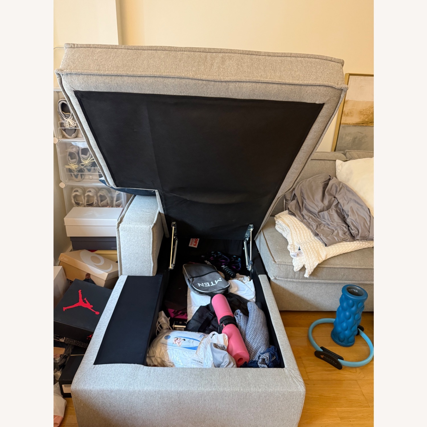 Bob's Discount Furniture Playscape Right Chaise - image-2