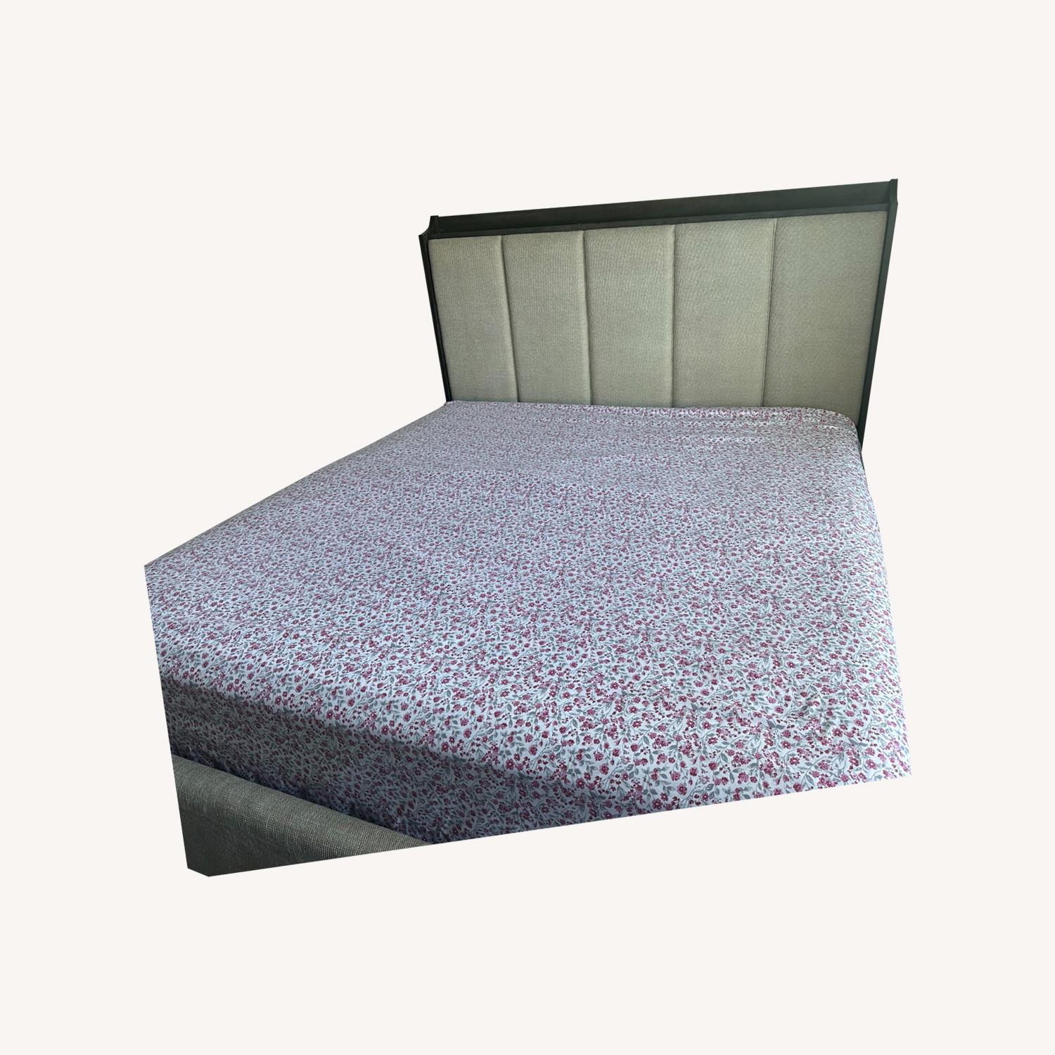 Raymour & Flanigan King Size Bed - image-0