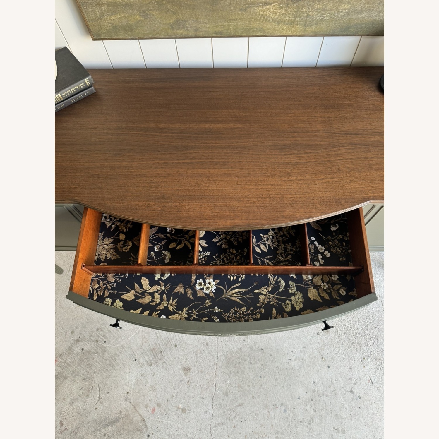 Vintage Hepplewhite Solid Mahogany Buffet - image-5