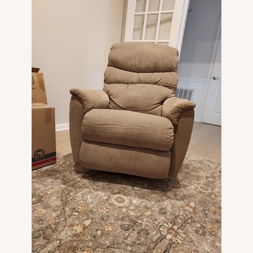 Used La-Z-Boy Recliner  for sale on AptDeco