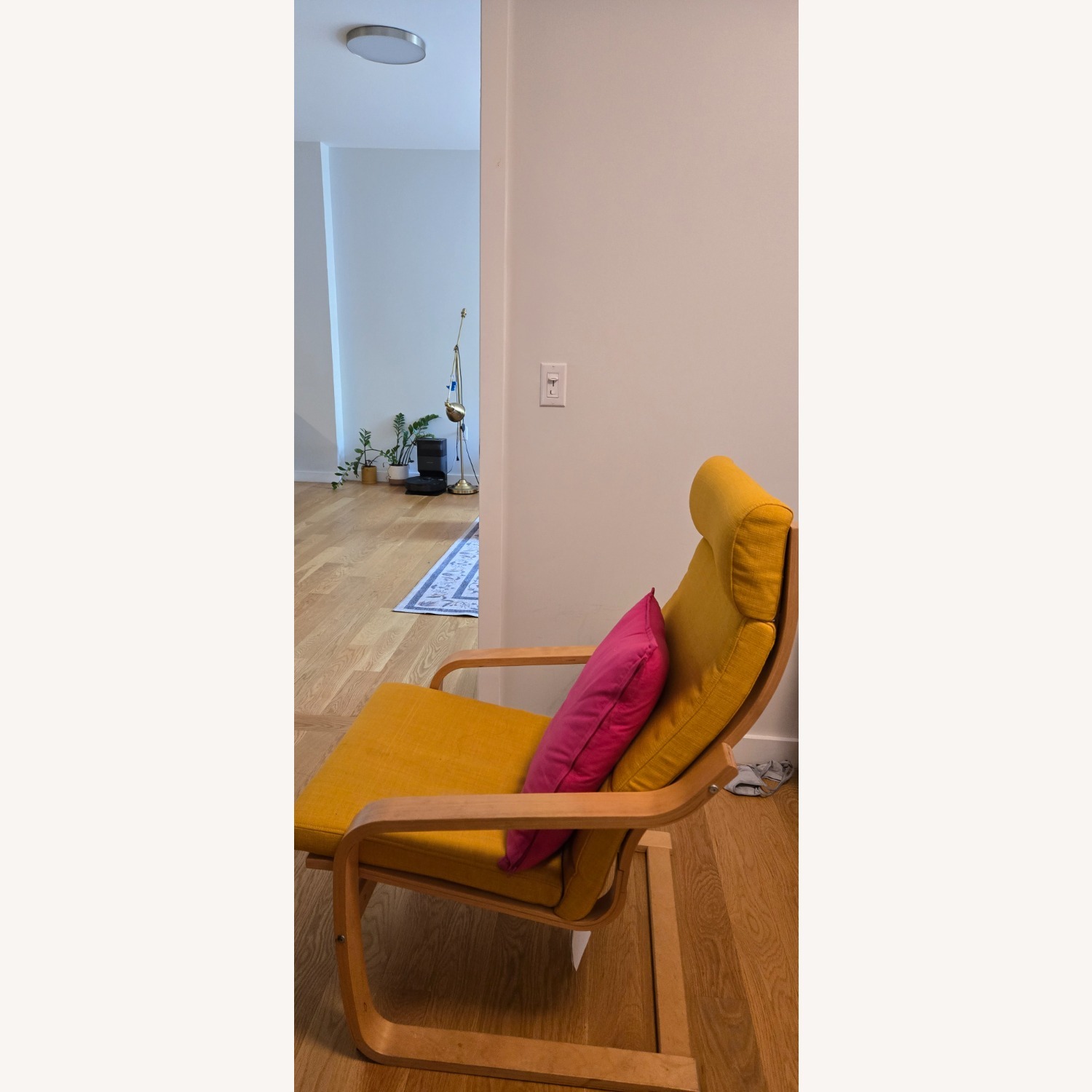 IKEA POANGチェア イエロー POÄNG armchair, birch veneer/Skiftebo yellow - IKEA US
