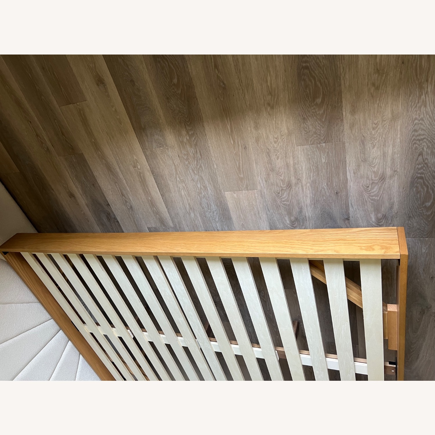 Article Basi Queen Oak Bedframe - image-7