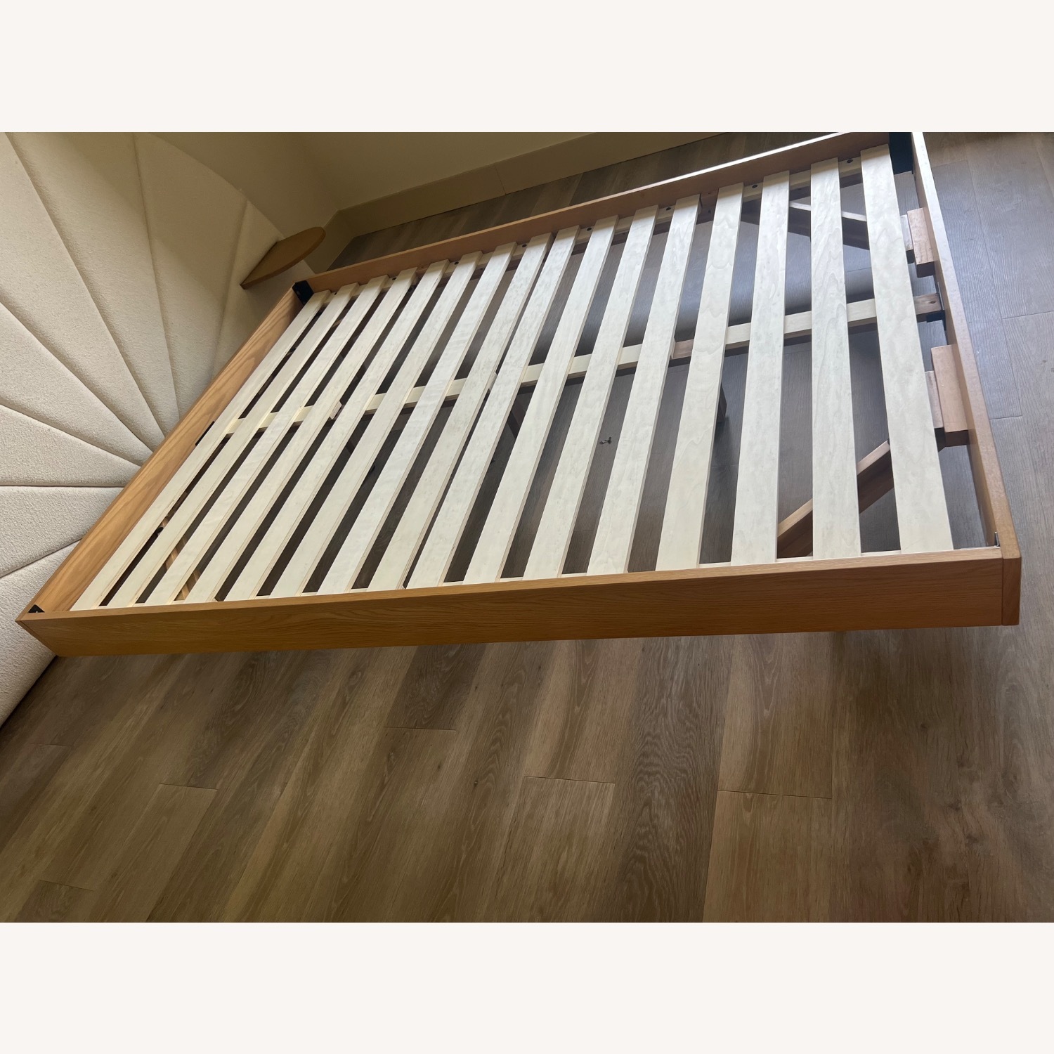 Article Basi Queen Oak Bedframe - image-3