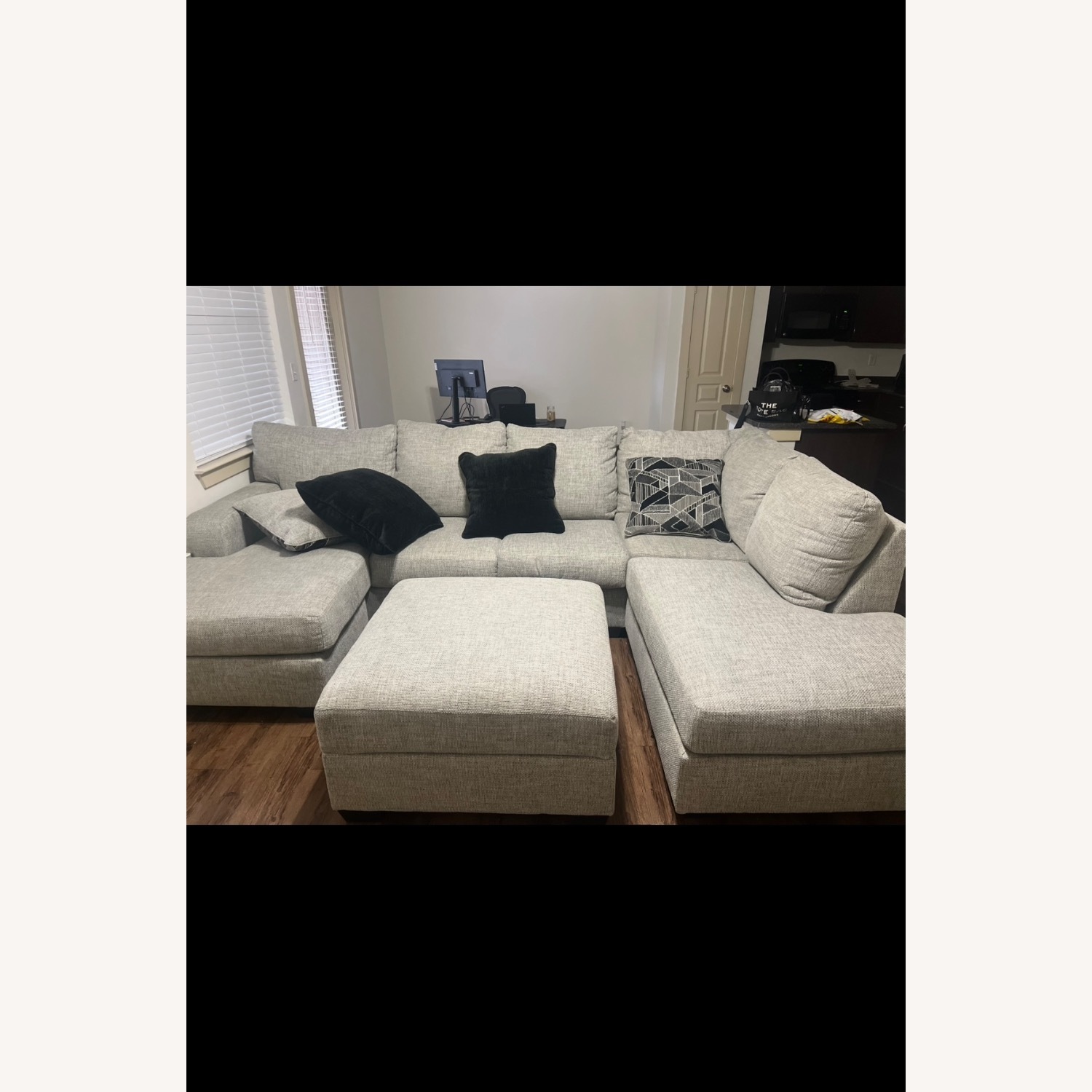Nebraska Mart Light Gray 3 Piece Sectional - image-3