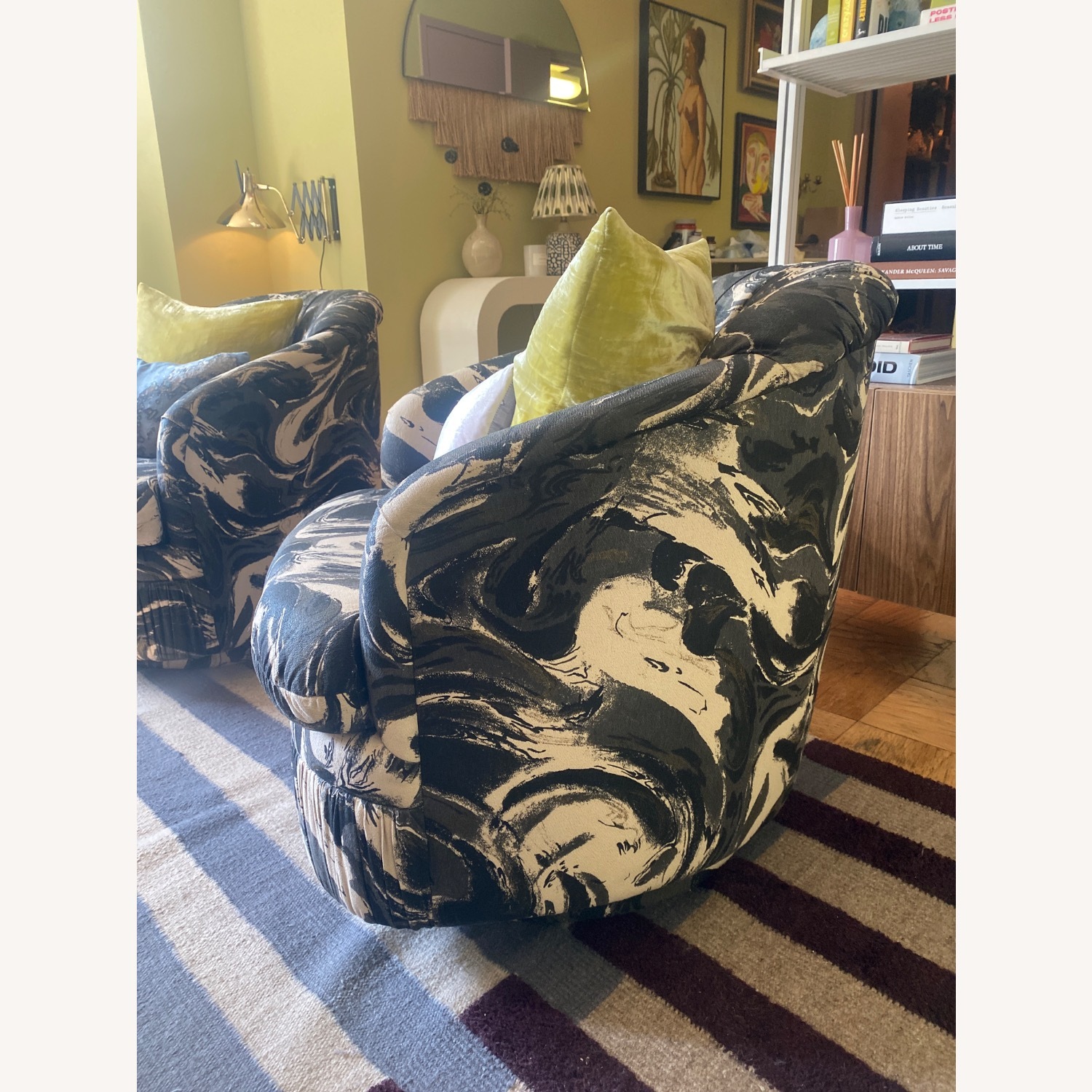 Milo Baughmagn 1970s Swivel Chairs - image-4