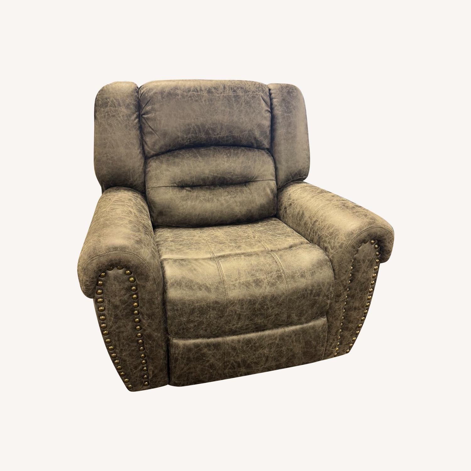 40.5" W Oversize Gray Leather Power Recliner - image-0