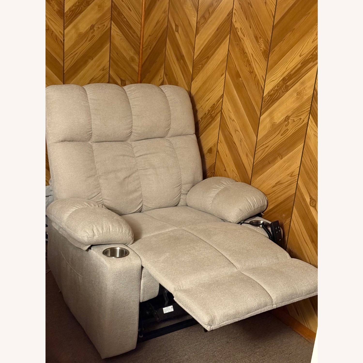 Massaging Recliner with Heat - image-4