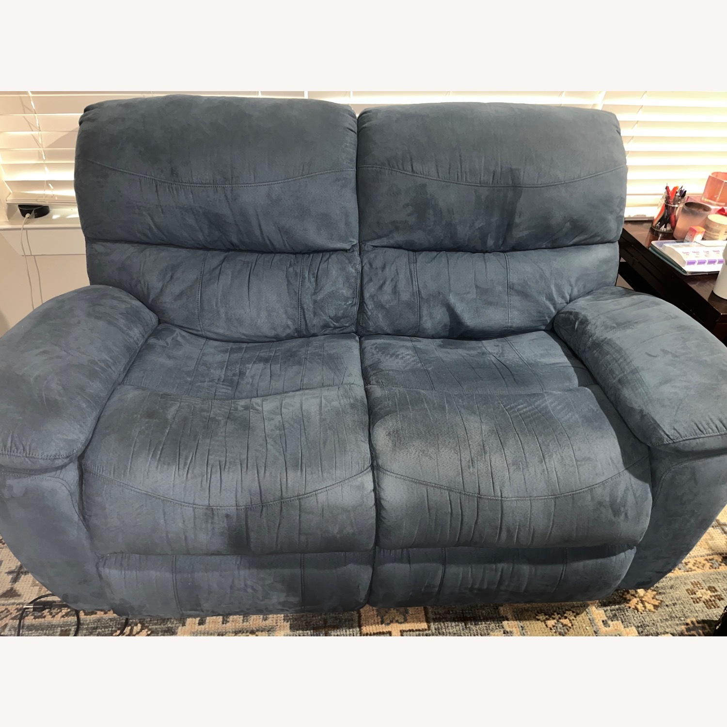 Rooms To Go Corinne Loveseat - image-2