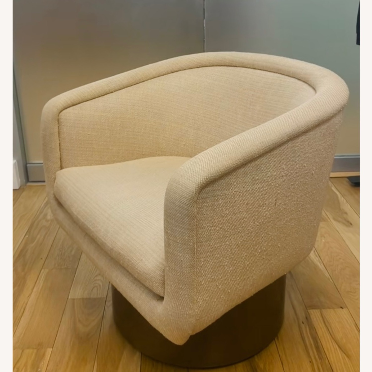 Leon Rosen 1970’s Swivel Armchair - image-5