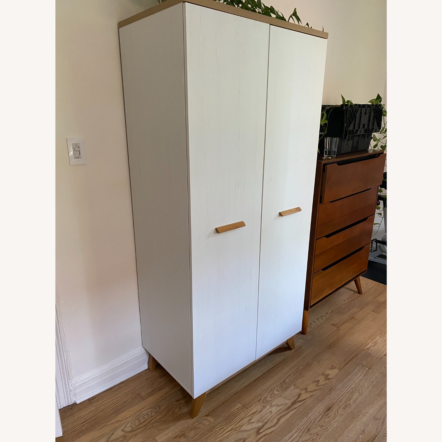 VBChome Modern Armoire - image-2