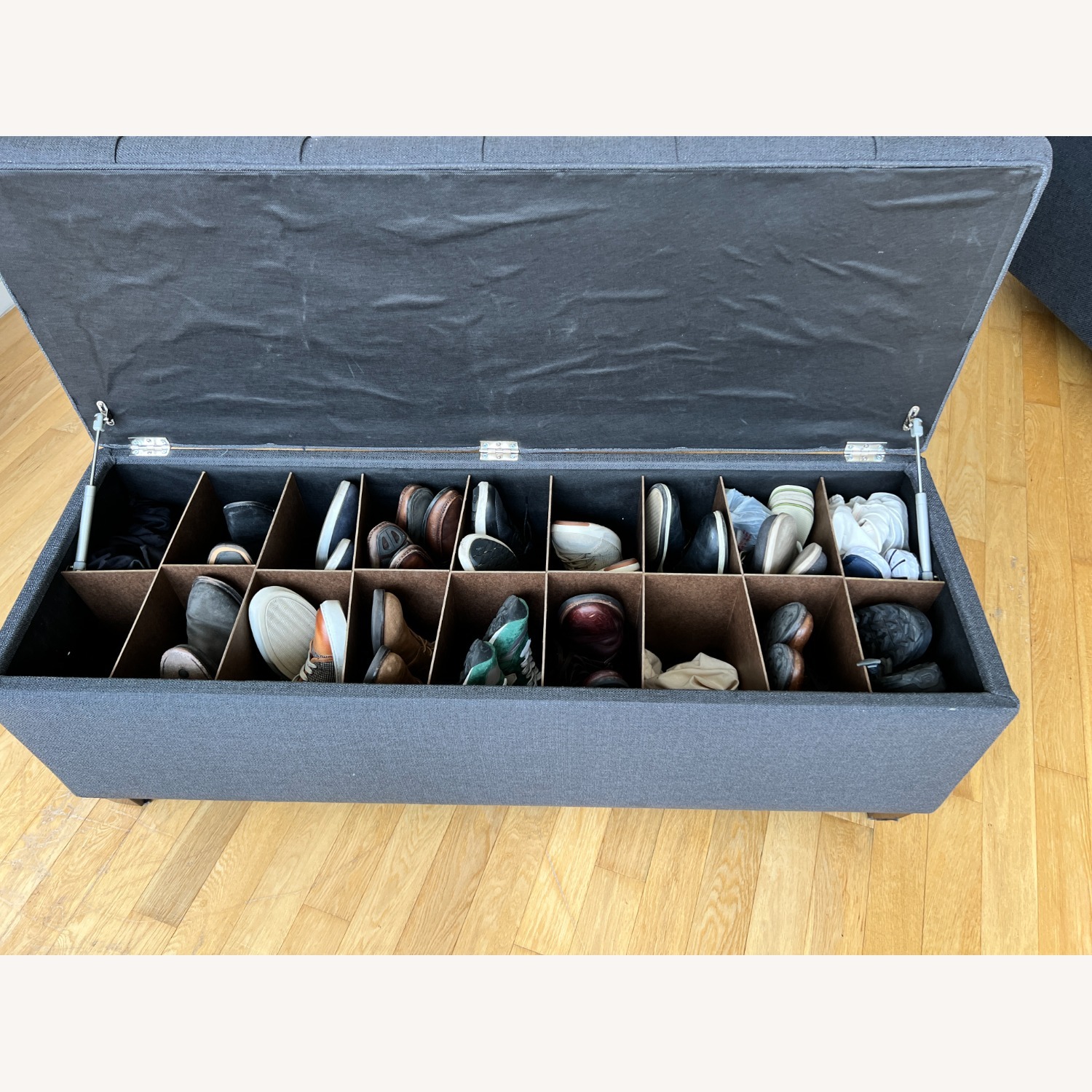 Upholstered Shoe Storage Bench – 18 Compartments - image-3