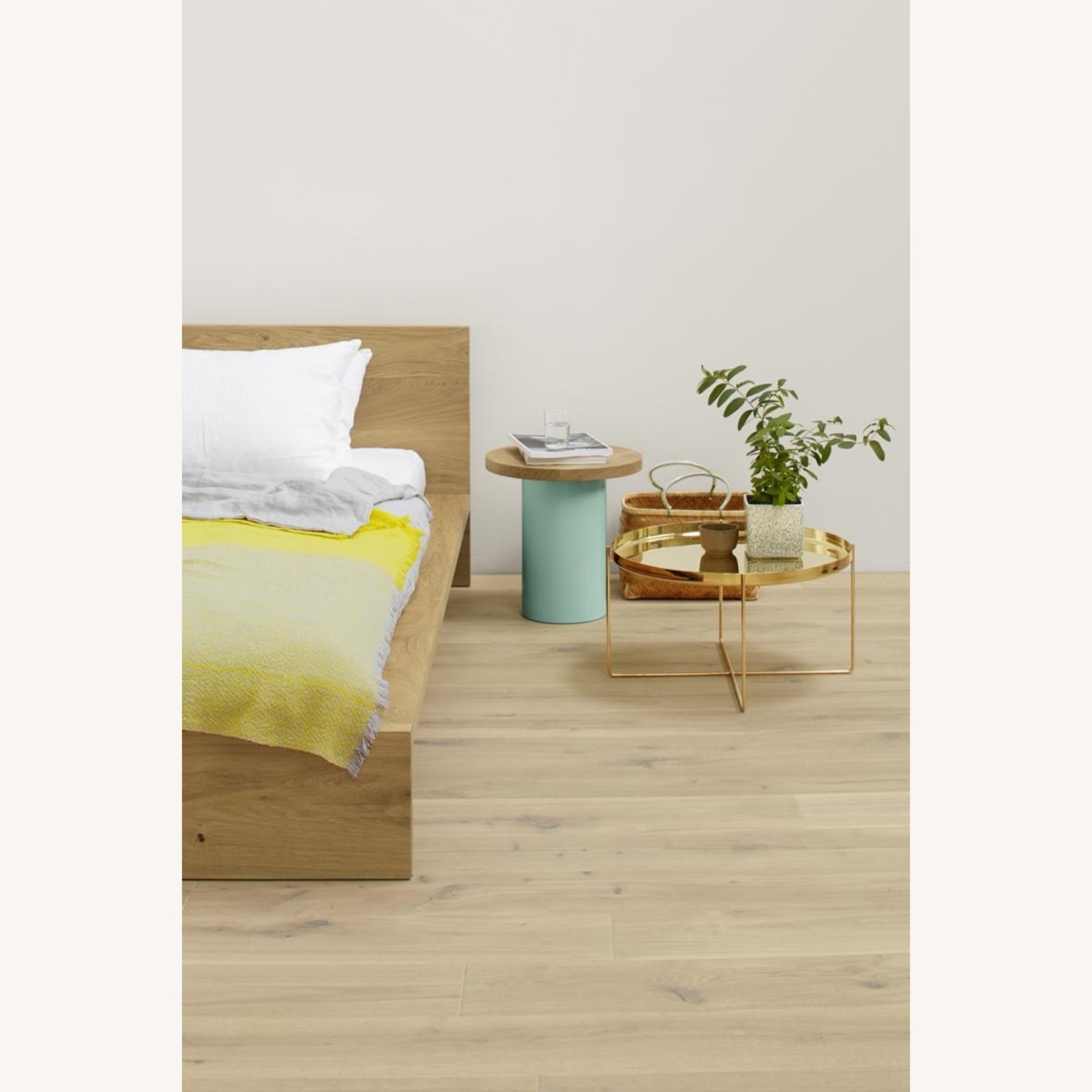 Mid-Century Modern E15 Mo Bed (Queen) - image-6