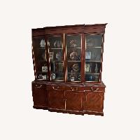 China cabinet/Curio Cabinet