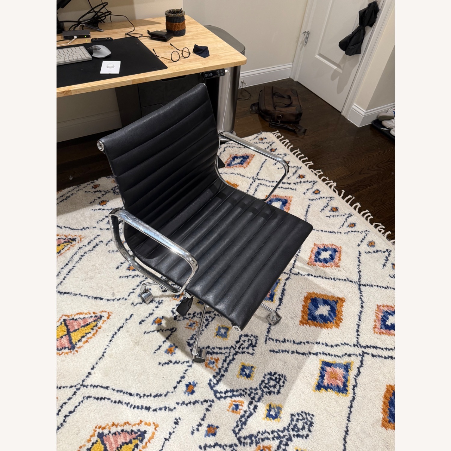Eames Management Duke Chair  - image-1