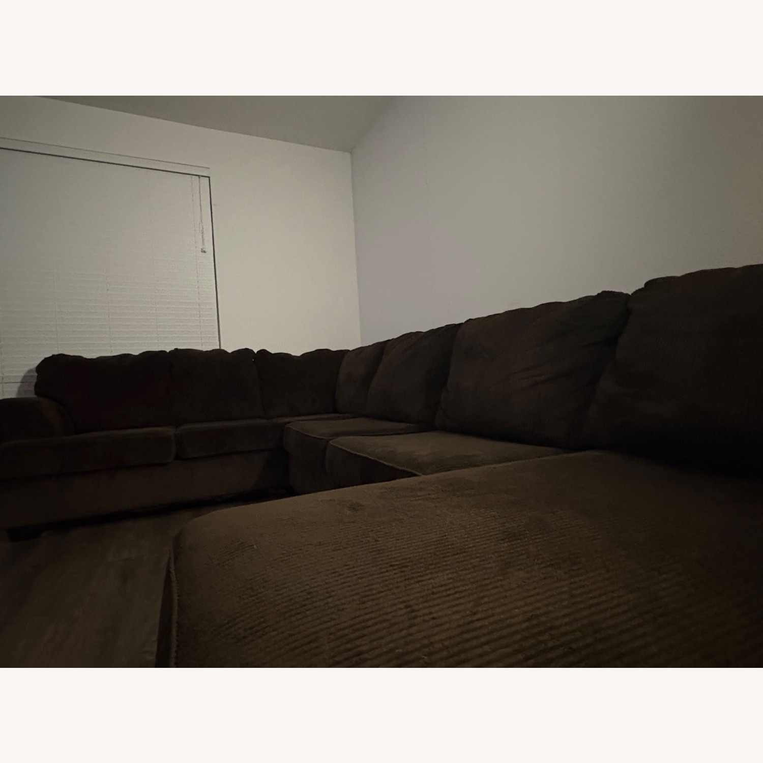 Vista 3-Piece Sectional with Chaise - image-2