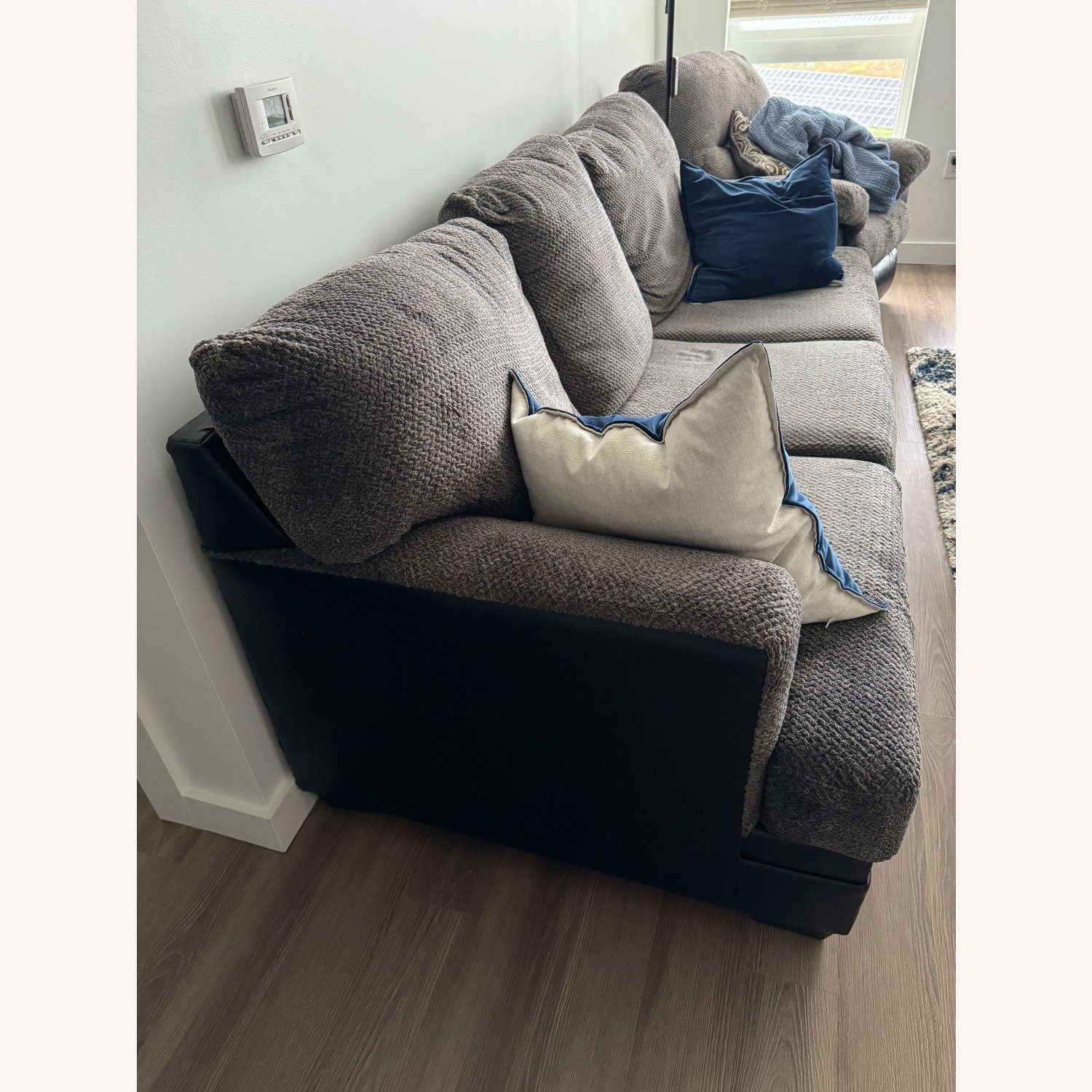 Three-seat Sofa - image-2