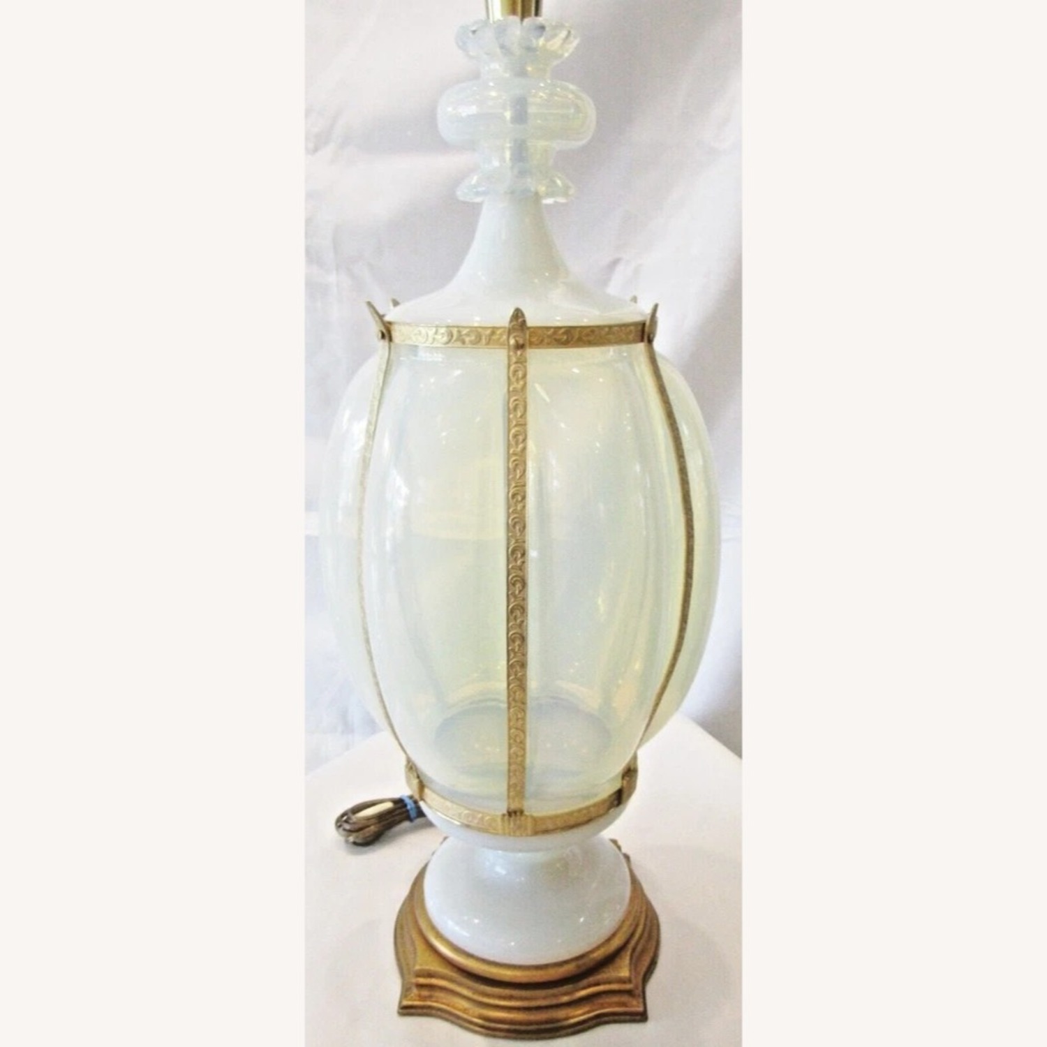 Murano Opaline Glass Table Lamp by Marbro - image-3