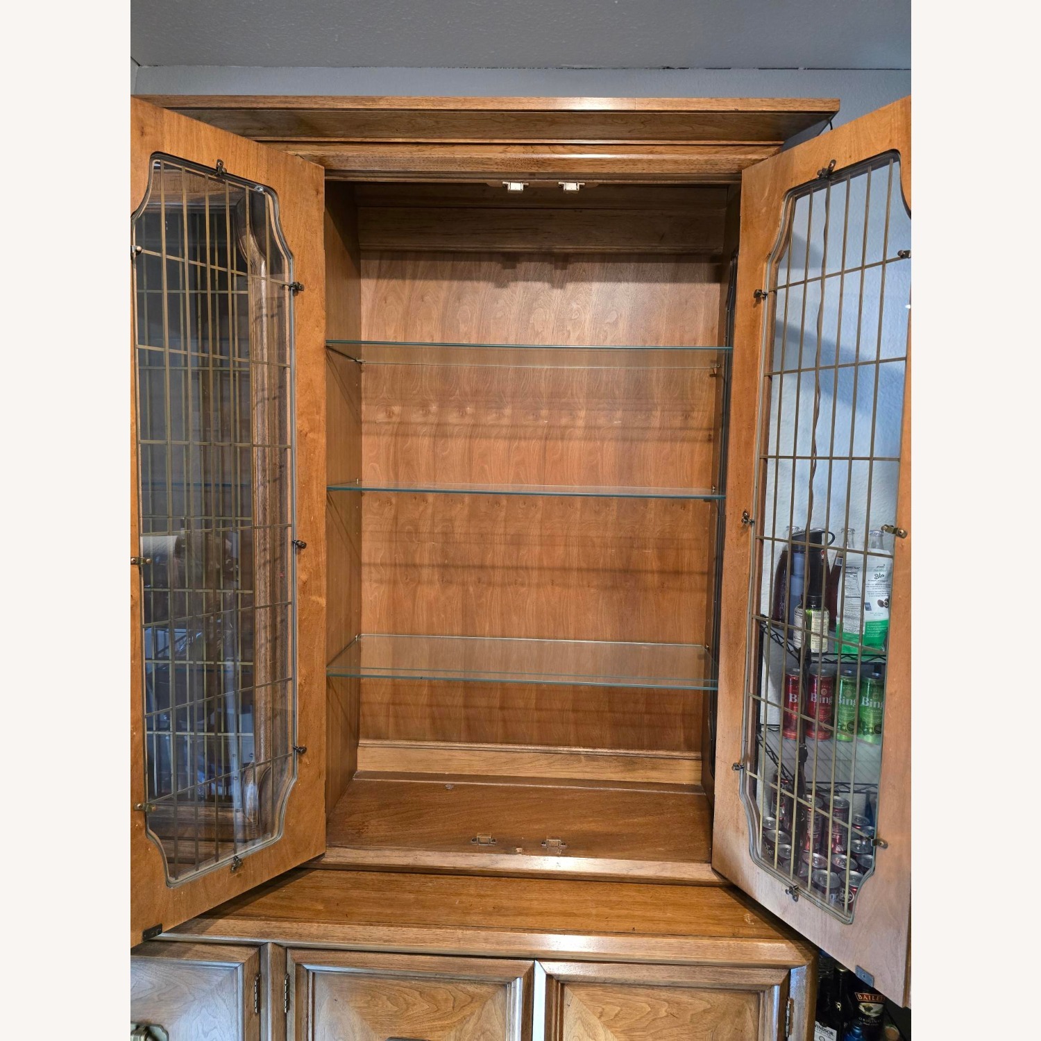 Thomasville 1970 Hutch - image-2