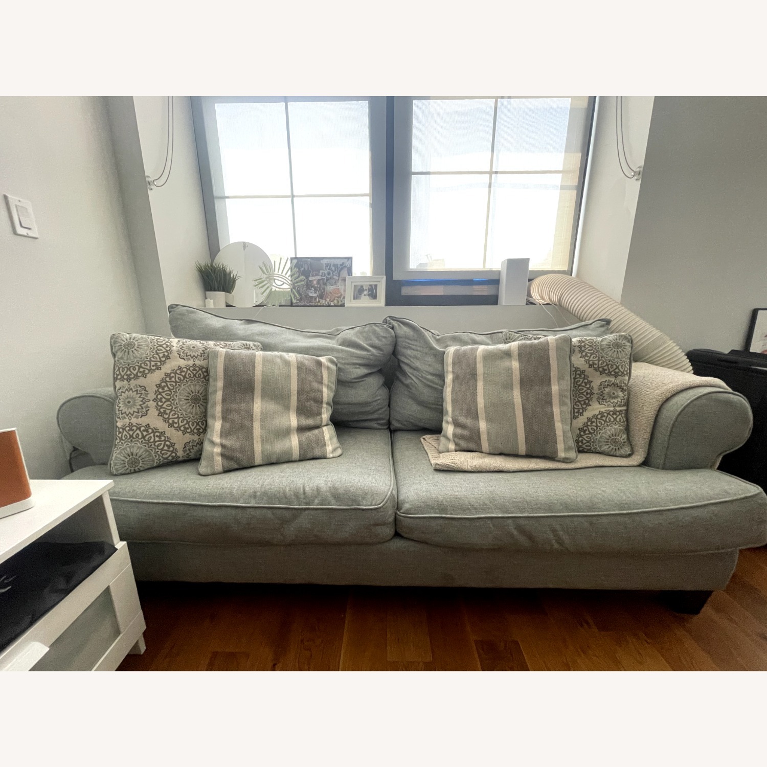 Casey Queen Loveseat Sleeper - image-1