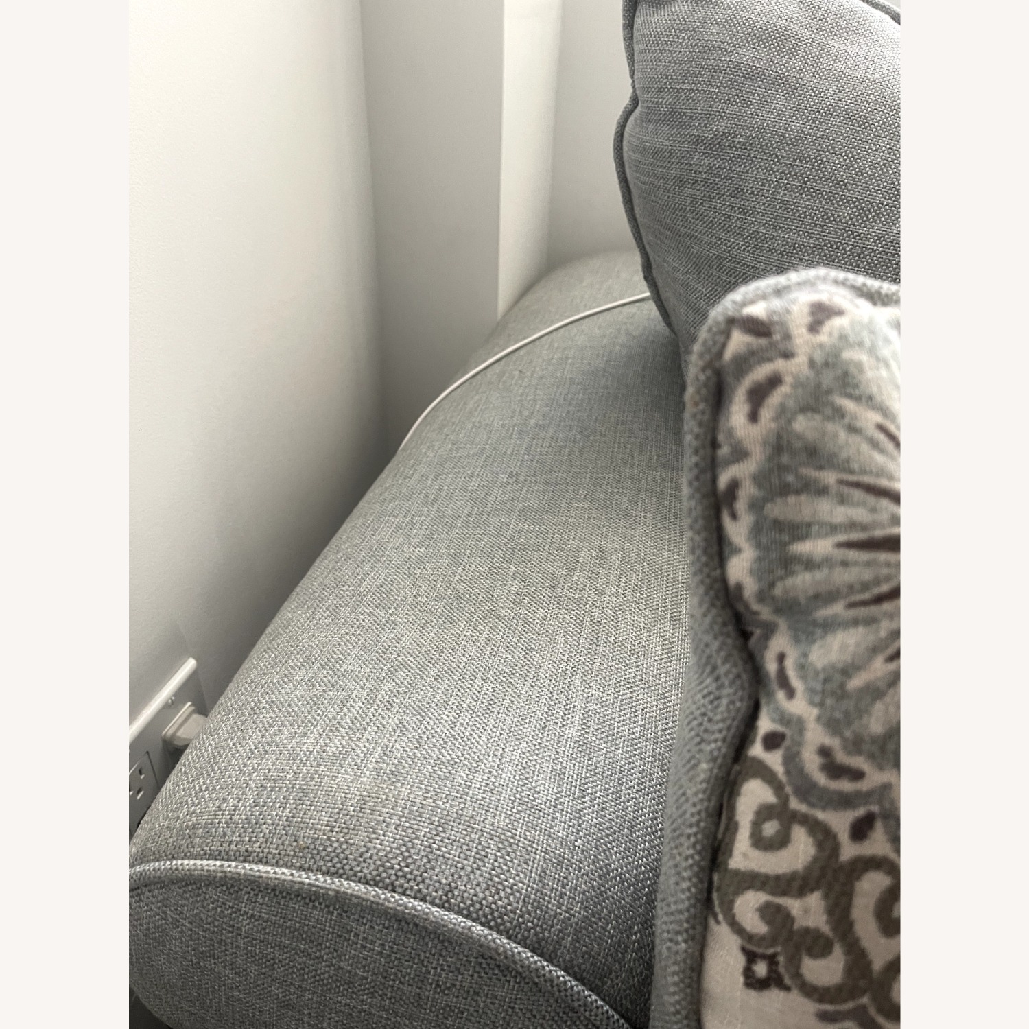 Casey Queen Loveseat Sleeper - image-4