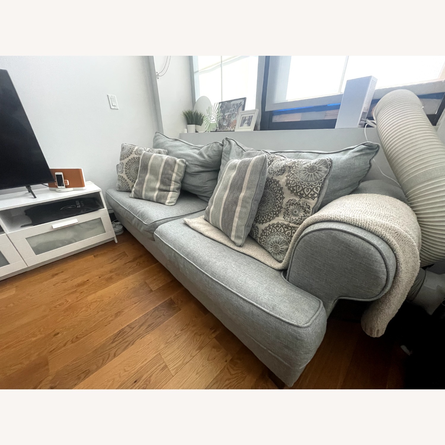 Casey Queen Loveseat Sleeper - image-2