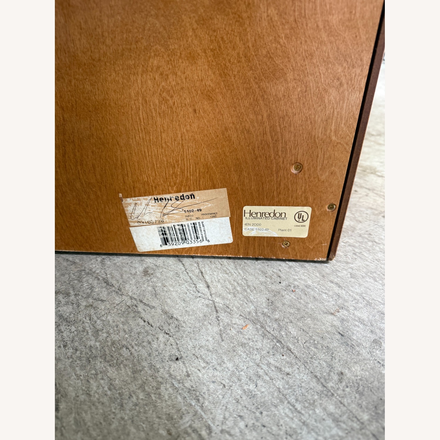 Henredon Illuminated Cabinet - image-5