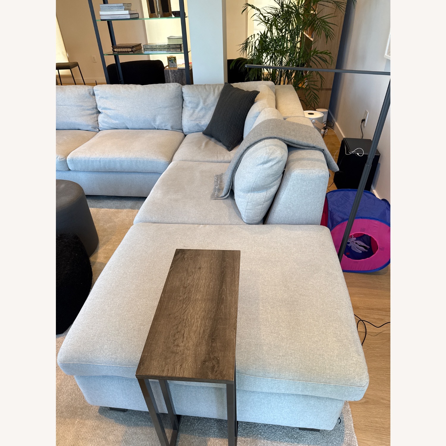 EQ3 Reva Sectional - image-3