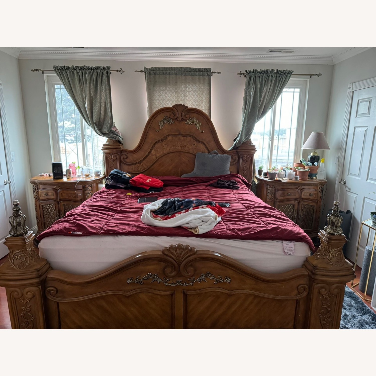 Michael Amini Venetian King Size Bedframe - image-2