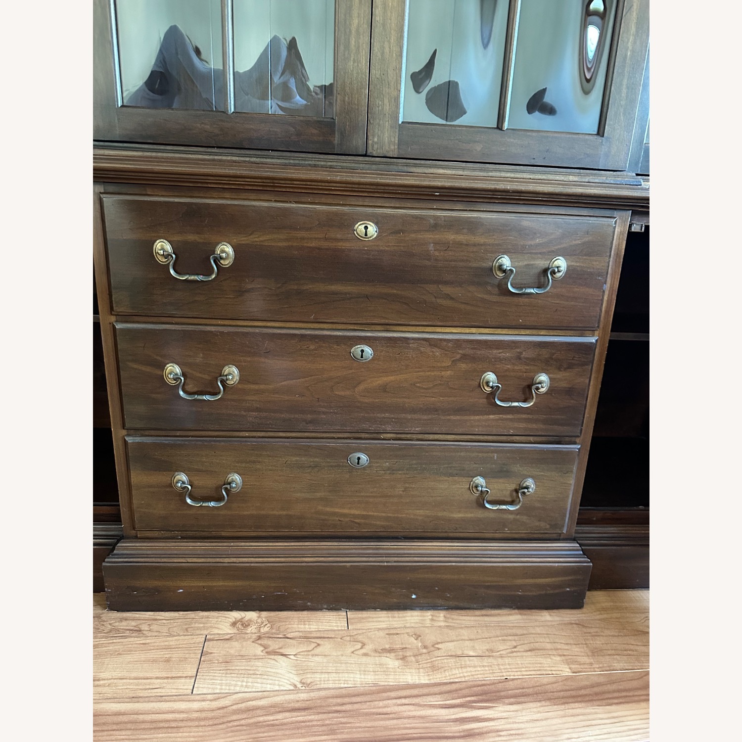 Ethan Allen Vintage Georgian Court Breakfront  - image-7