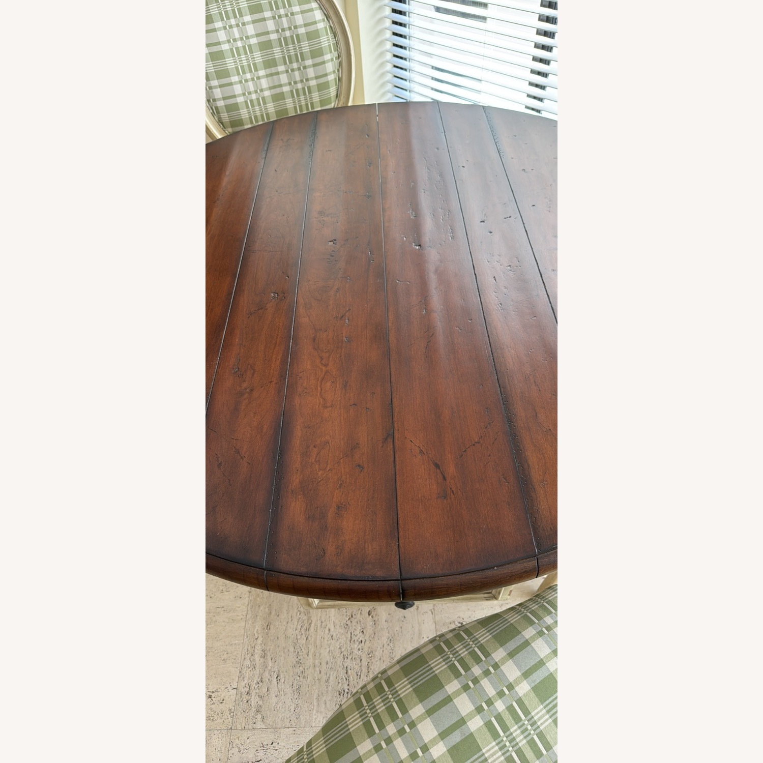 Hooker Round/Oval Dining Table W Leaf & 4 Chairs - image-6
