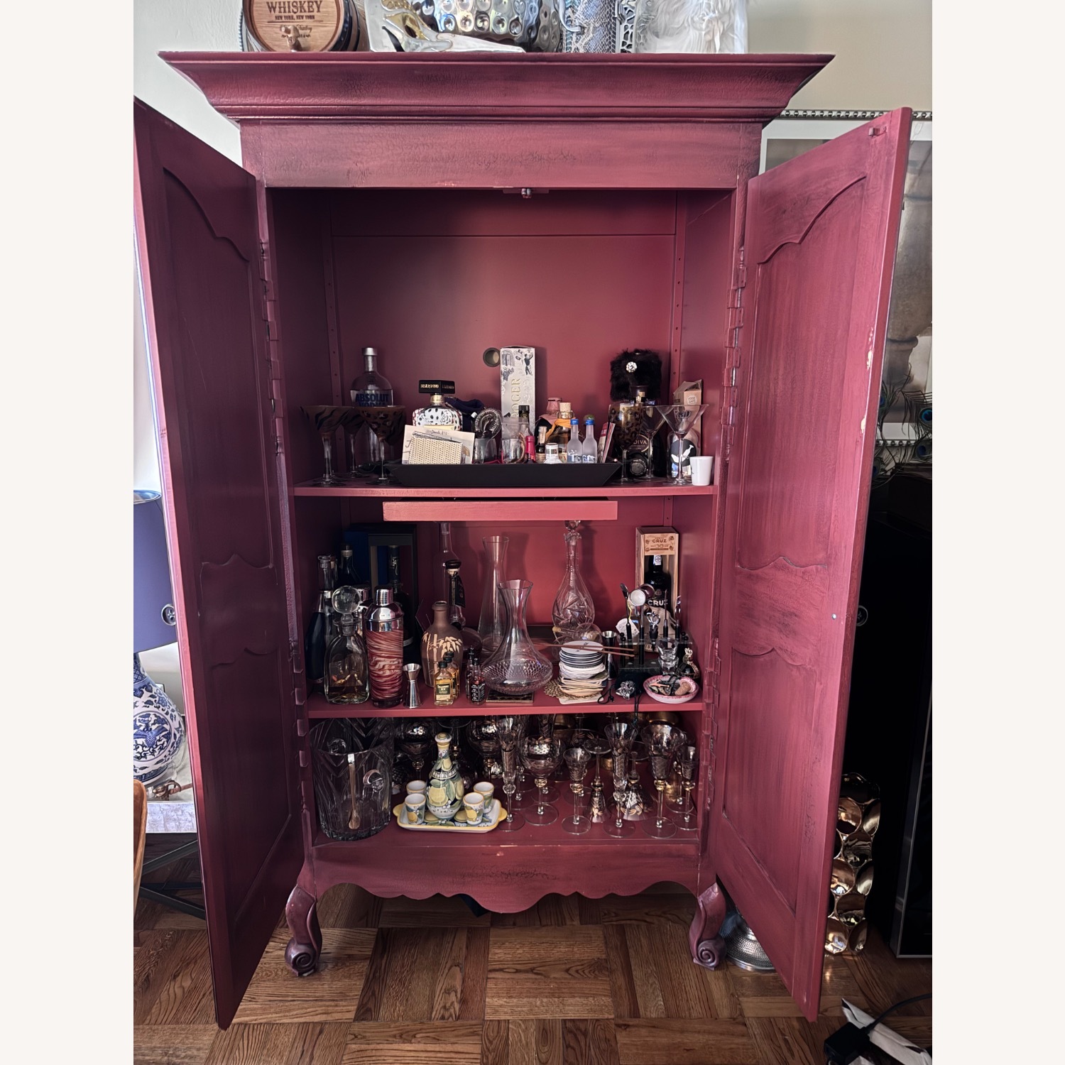 Armoire/TV Cabinet - image-1