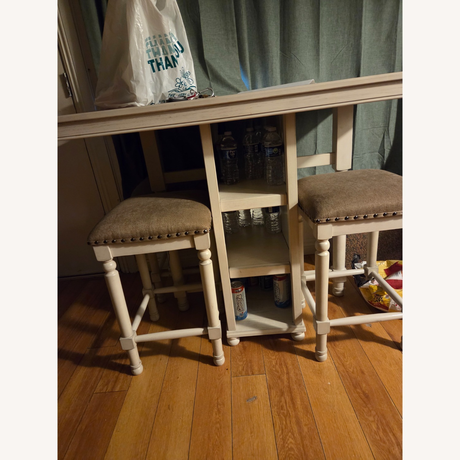 Sunny Table - image-2