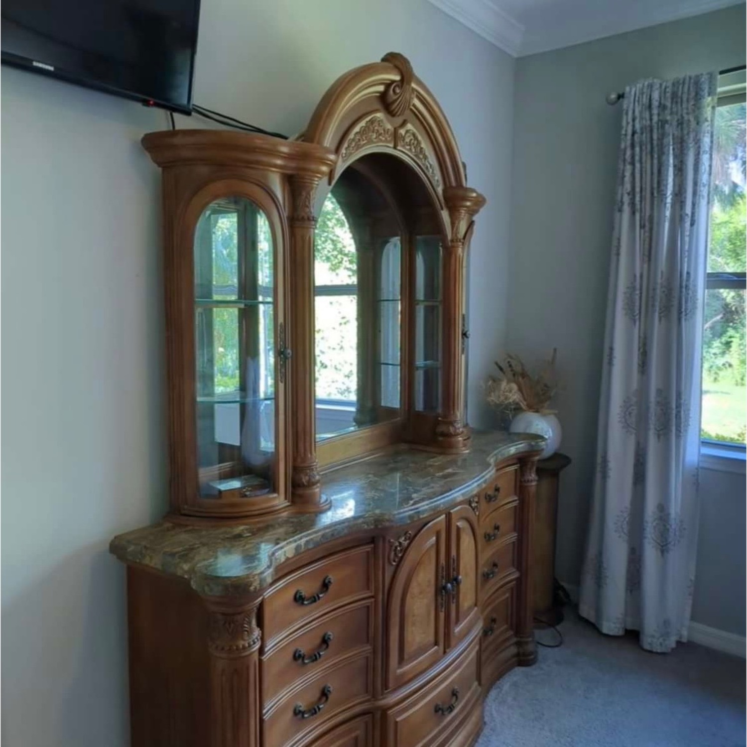 Michael Amini Monte Carlo Dresser with Mirror  - image-3