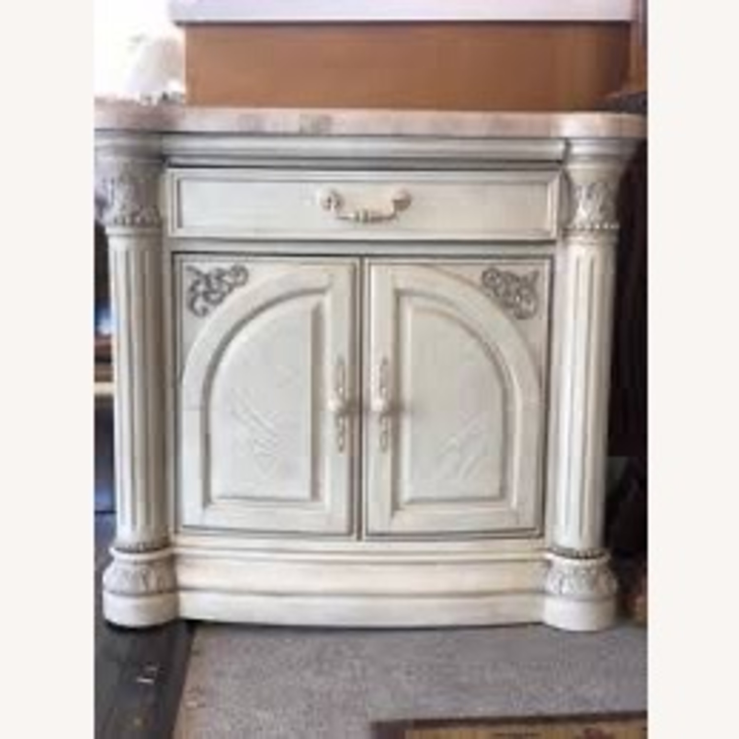 Set of Michael Amini Monte Carlo Snow Nightstands - image-1