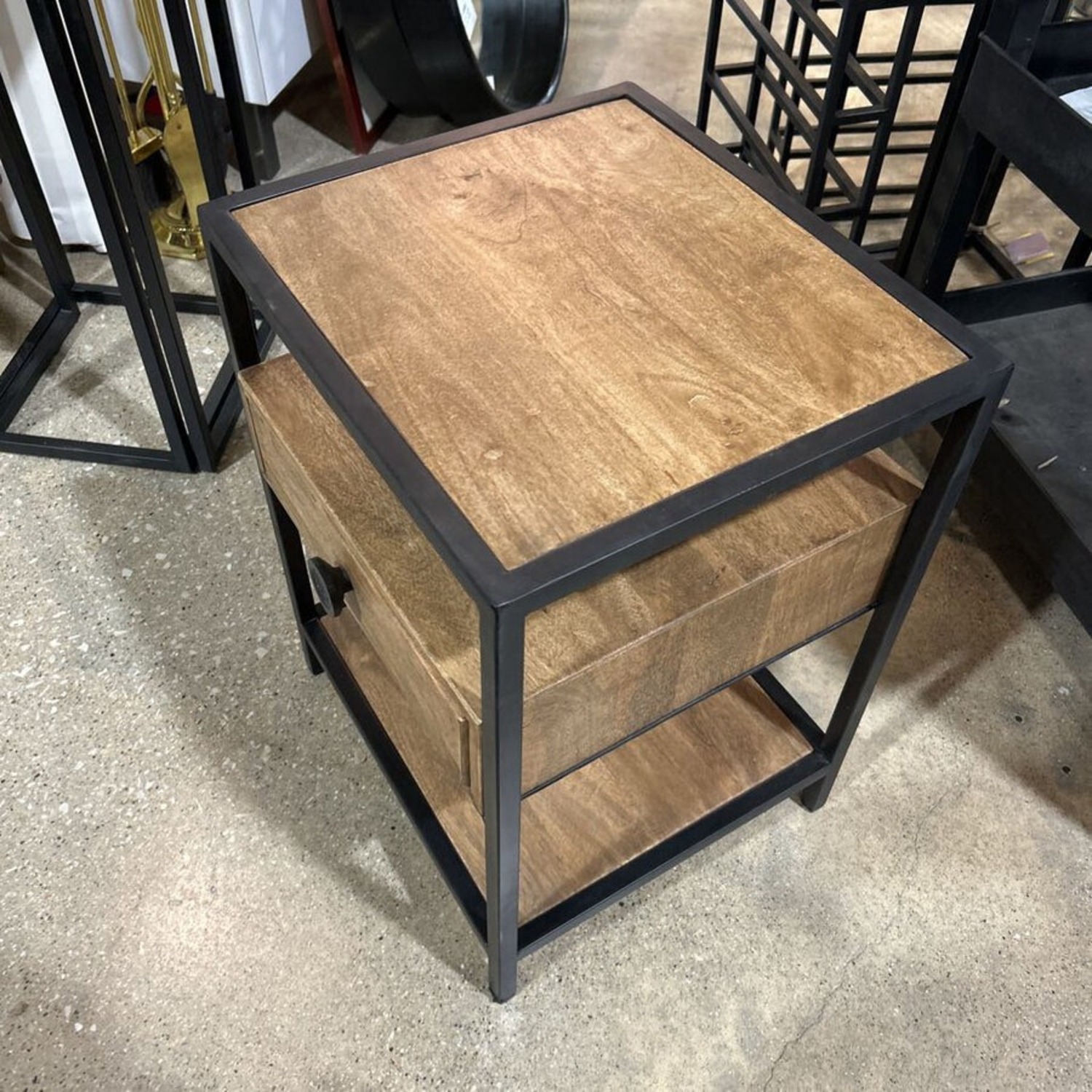 Villa2 Serban Weathered 1-Drawer Nightstand - image-4