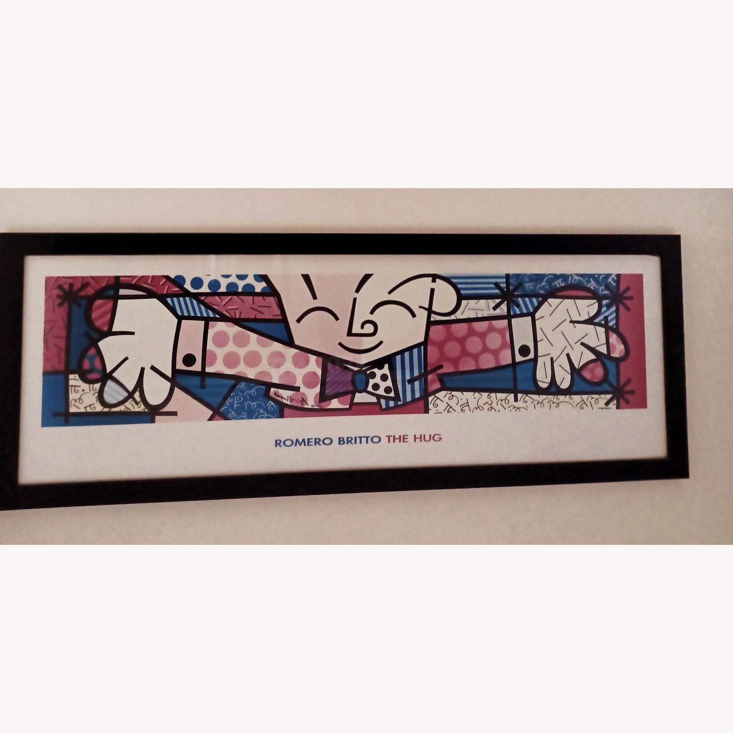 Romero Britto “The Hug” – Framed Print - image-1