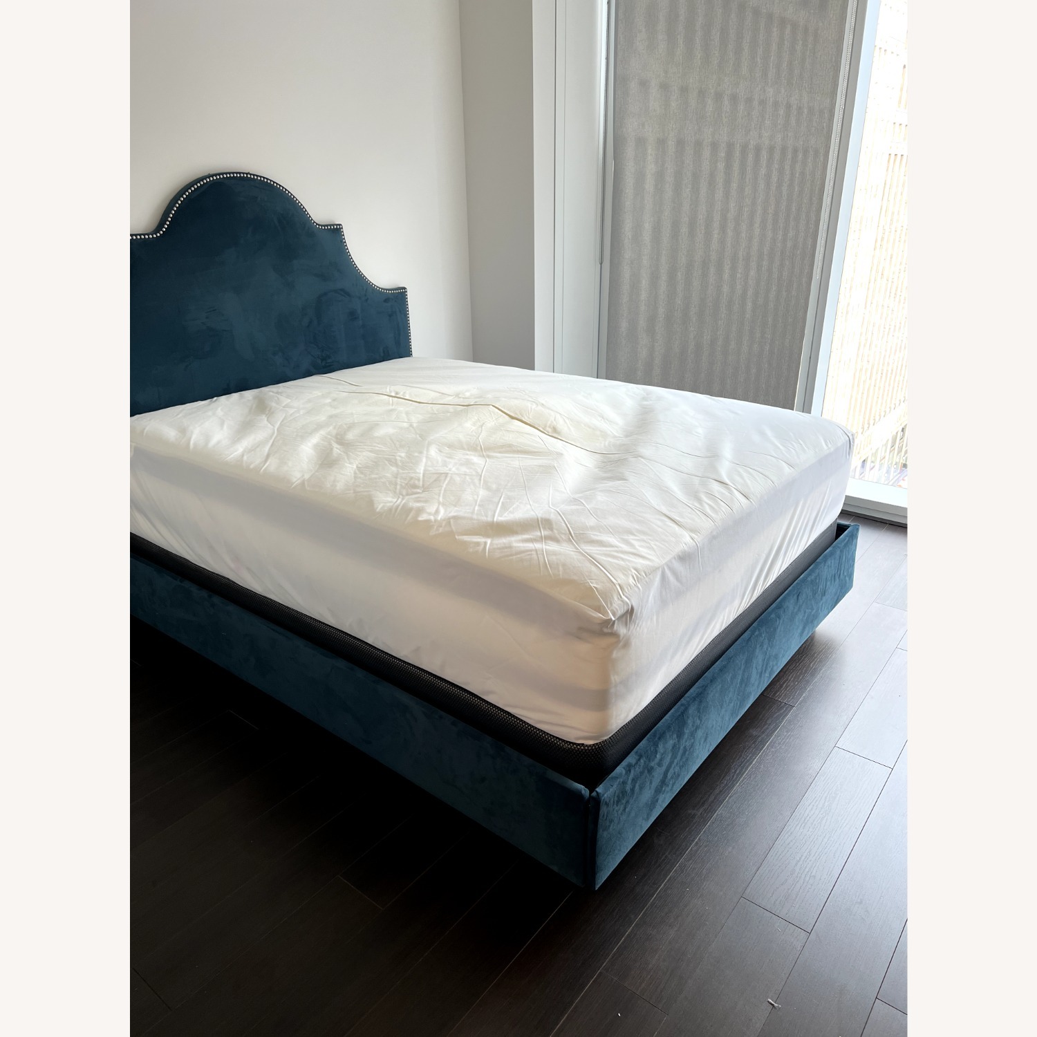 Polly Bed, Queen, Velvet Lagoon, Silver Nailhead - image-2