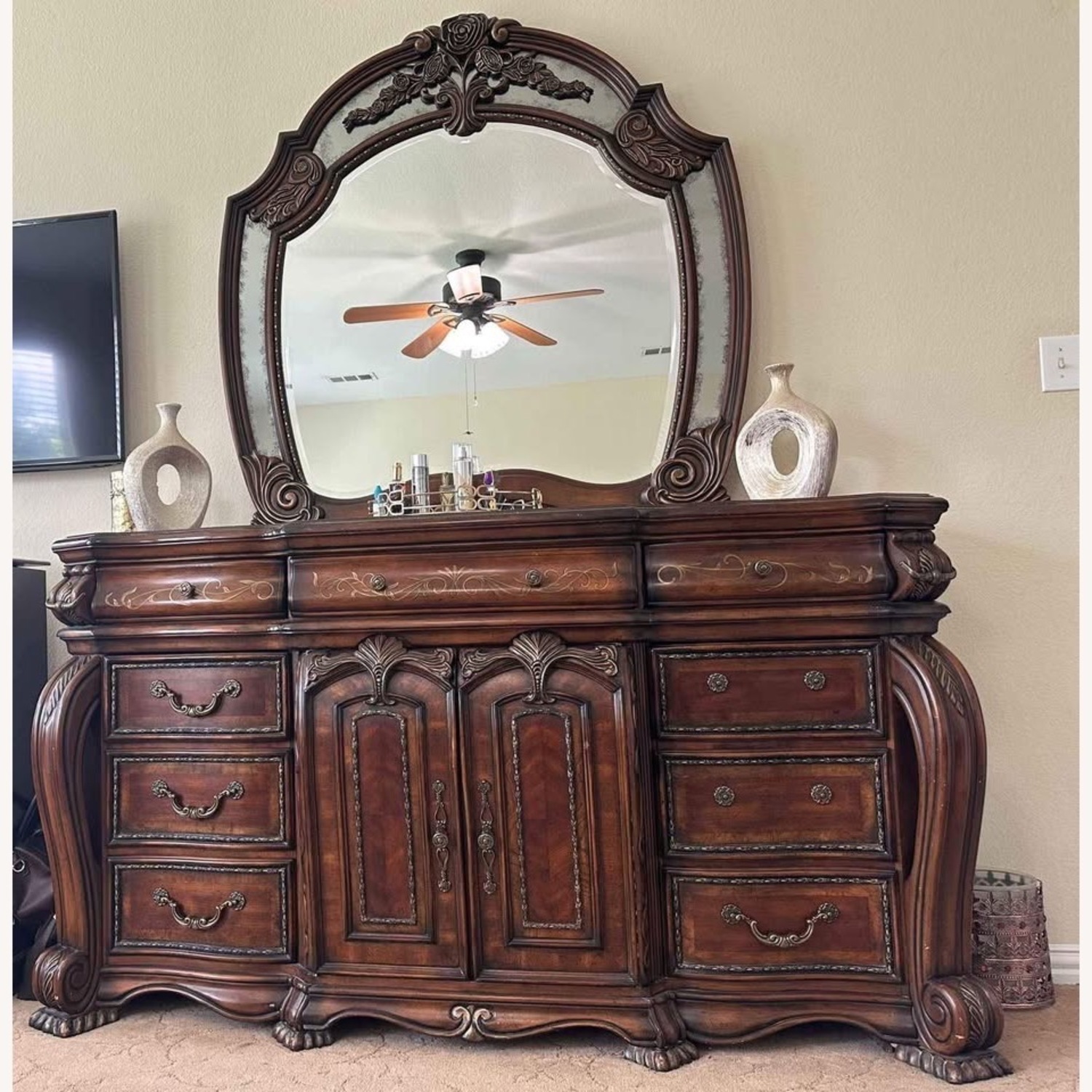 Michael Amini Oppulente Dresser with Mirror - image-3