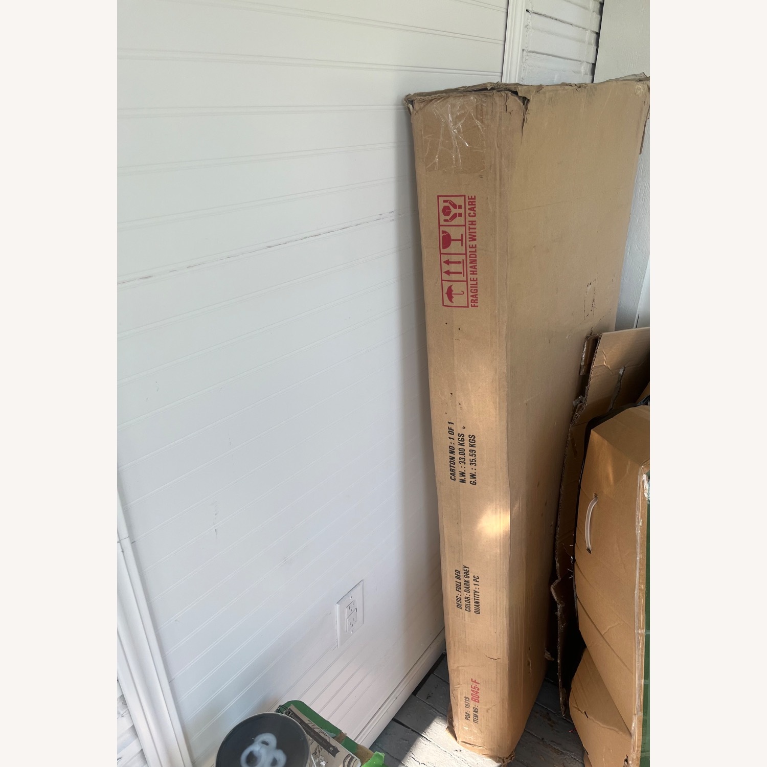 Bronyan Panel Bed - image-2