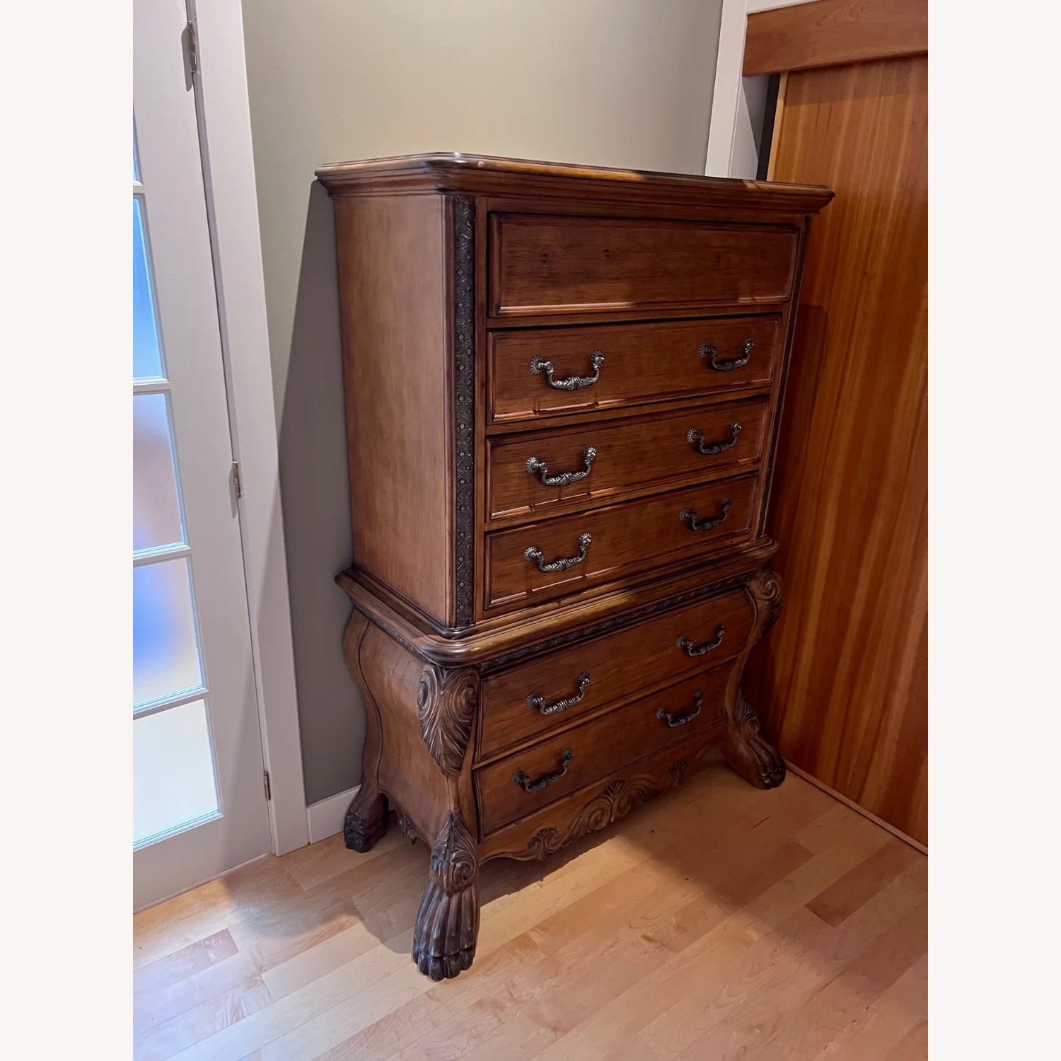 Michael Amini Eden Gentleman’s Chest - image-3