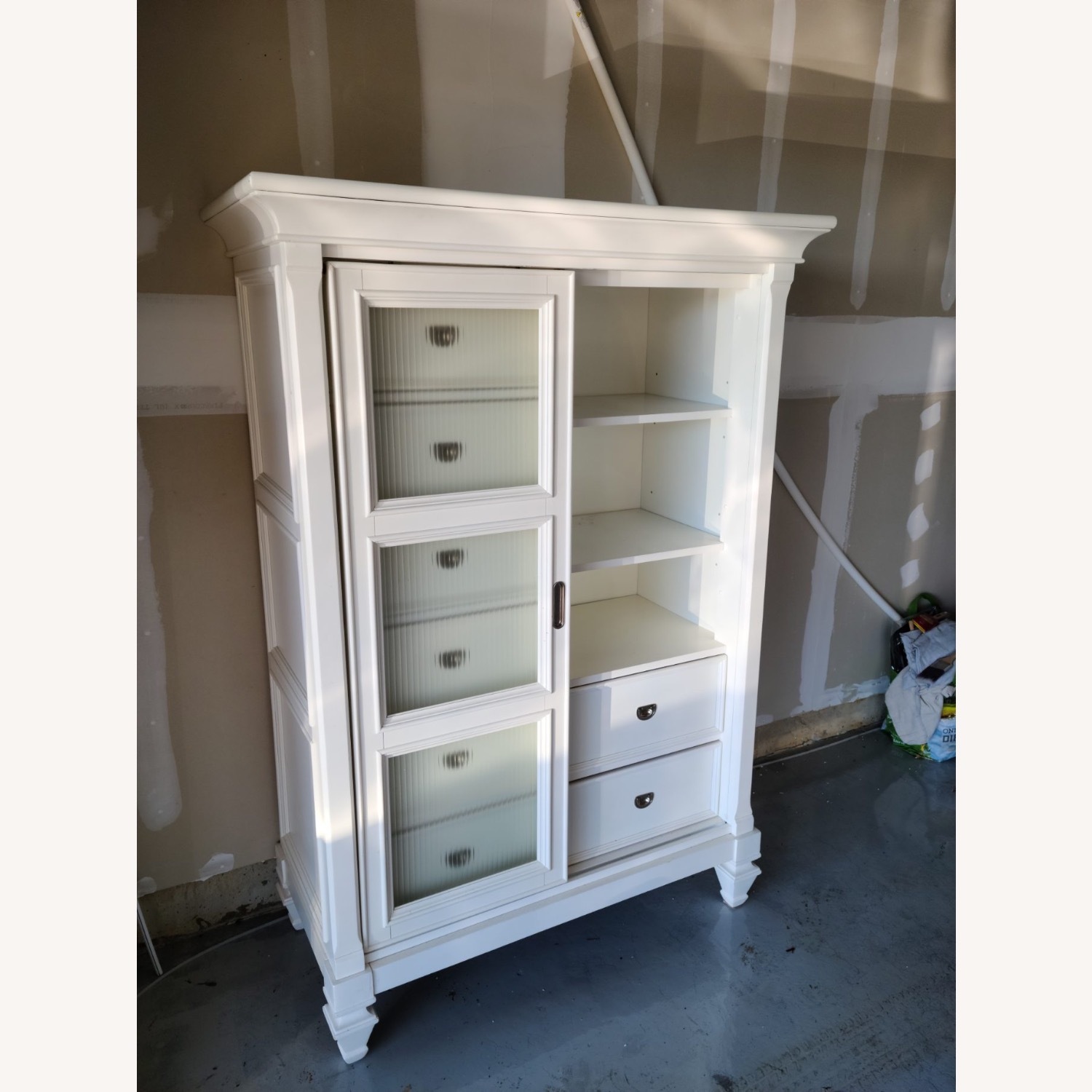 Belmar White Gentleman’s Chest - image-2